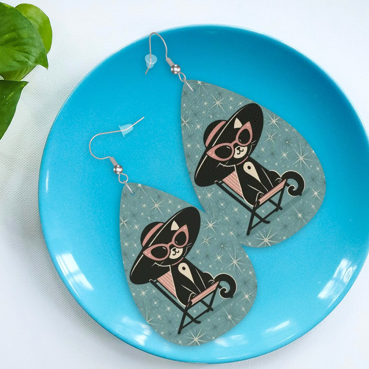 Cool Cat Teardrop Earrings – Retro Mid Century Modern Style