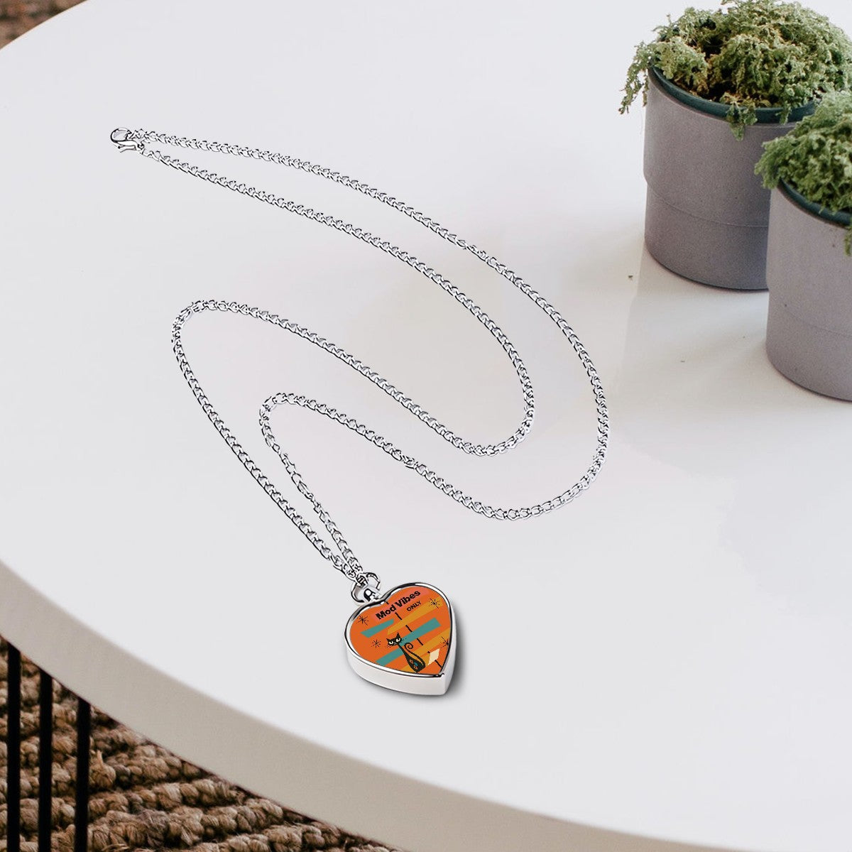 Mod Vibes Memorial Necklace – Retro Heart Pet Ash Keepsake