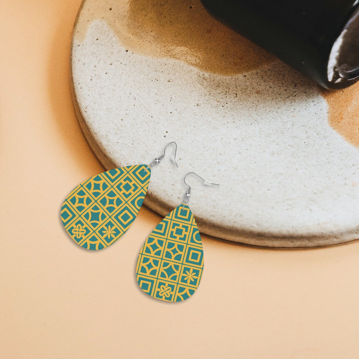 Retro Geometric Leather Teardrop Earrings – Mid Century Modern Pattern